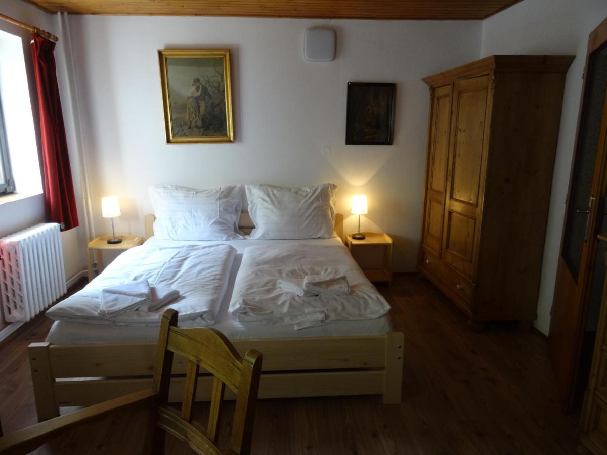 Hotel V Nebi Josefŭv Dŭl Kültér fotó