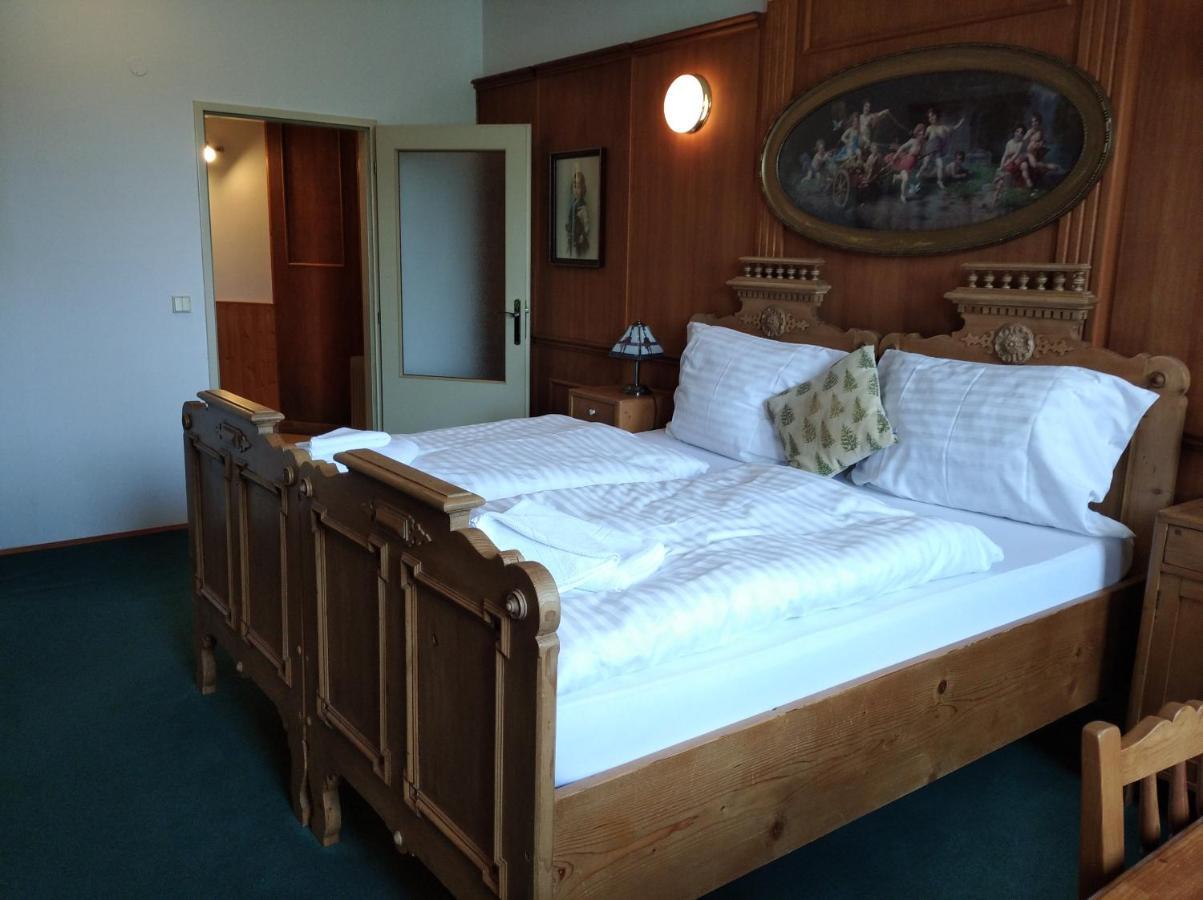 Hotel V Nebi Josefŭv Dŭl Kültér fotó