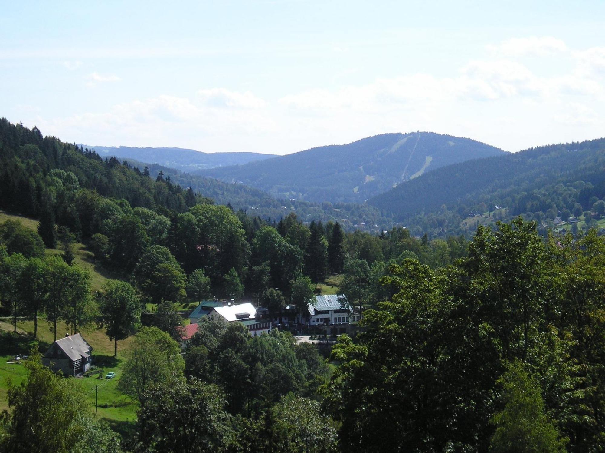 Hotel V Nebi Josefŭv Dŭl Kültér fotó