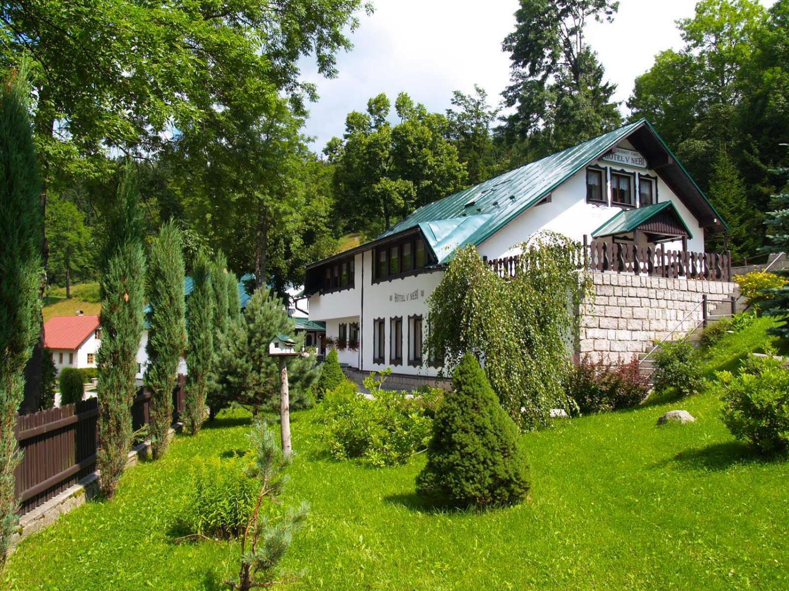 Hotel V Nebi Josefŭv Dŭl Kültér fotó