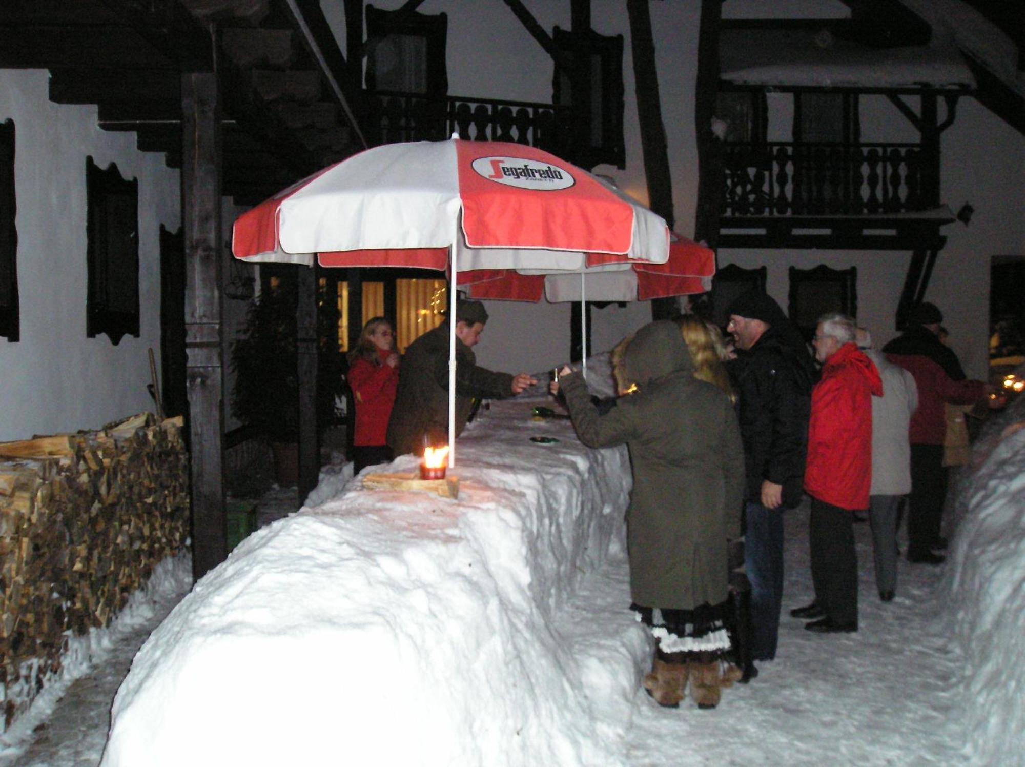 Hotel V Nebi Josefŭv Dŭl Kültér fotó